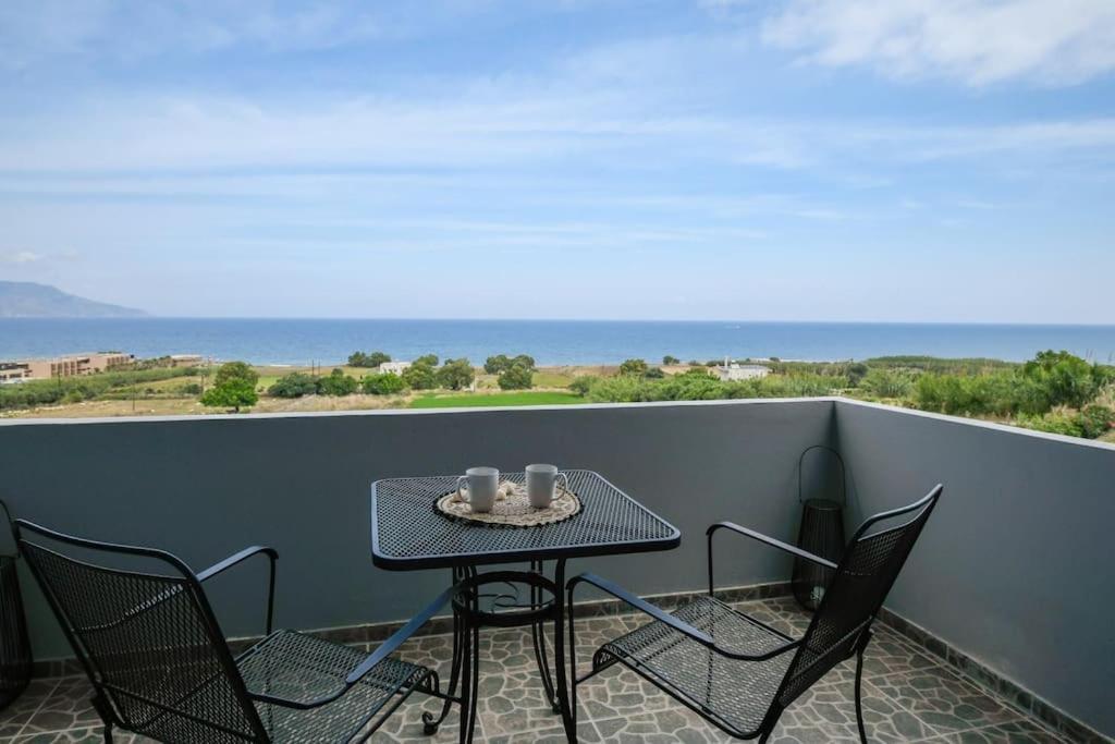 Blue Harmony Villa Dhrámia Eksteriør billede